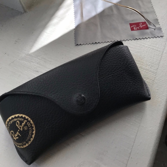 Classic Rayban Aviator Sunglasses - Gold